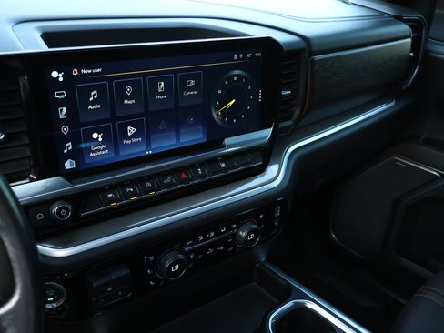 Used 2022 Chevrolet Silverado 1500 High Country w/ High Country Premium Package AWD/4WD image 22