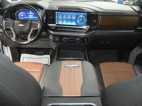 Used 2024 Chevrolet Silverado 3500 High Country w/ Technology Package image 33