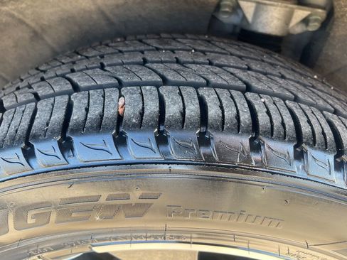 Certified 2023 Kia Sorento EX w/ Panoramic Sunroof Package image 41