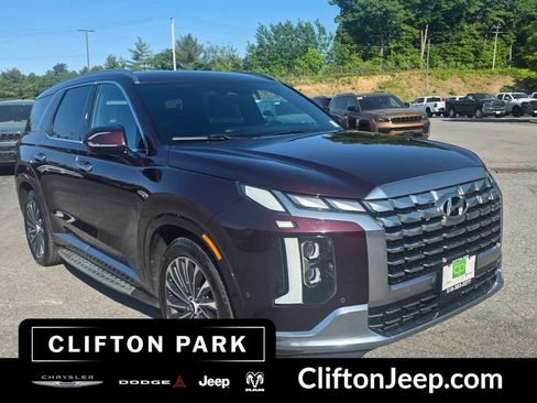 Used 2024 Hyundai Palisade Calligraphy AWD/4WD image 3