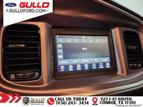 Used 2019 Dodge Charger SXT image 24