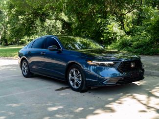Used 2023 Honda Accord EX-L video 2
