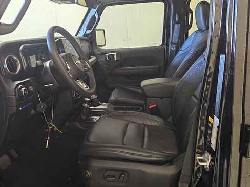 Used 2024 Jeep Wrangler High Altitude AWD/4WD image 9