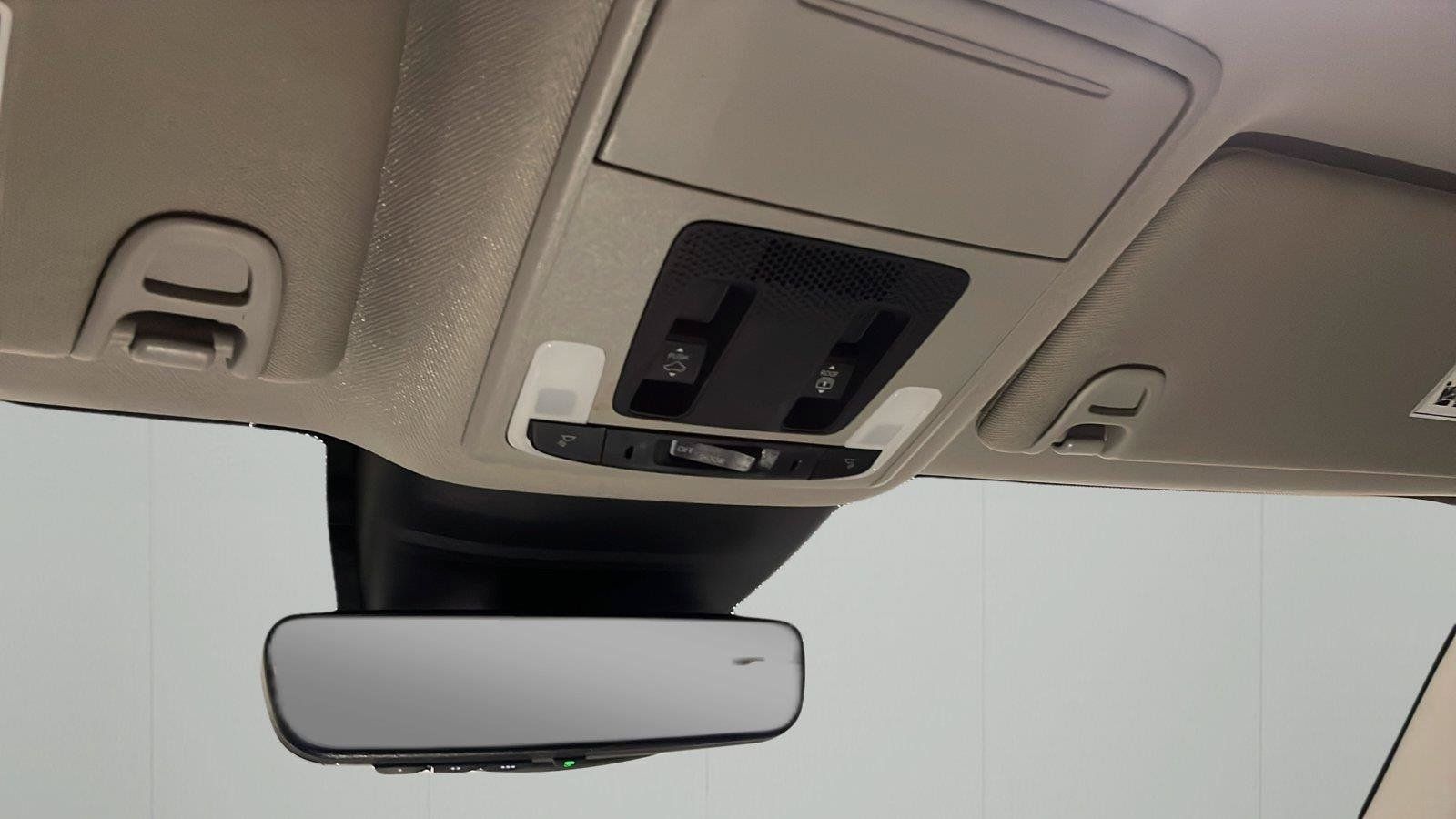 Used 2025 Honda Pilot Touring image 21