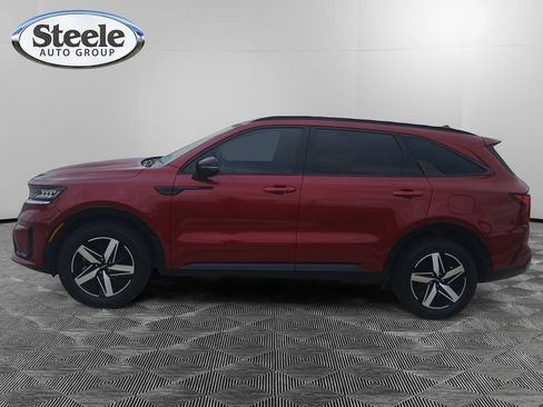 Used 2023 Kia Sorento S image 2