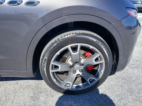 Used 2017 Maserati Levante Sport Utility 4D image 21