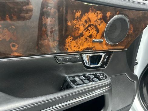 Used 2016 Jaguar XJ R-Sport RWD image 42