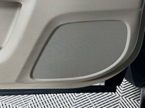 Used 2016 Honda Pilot Touring image 19