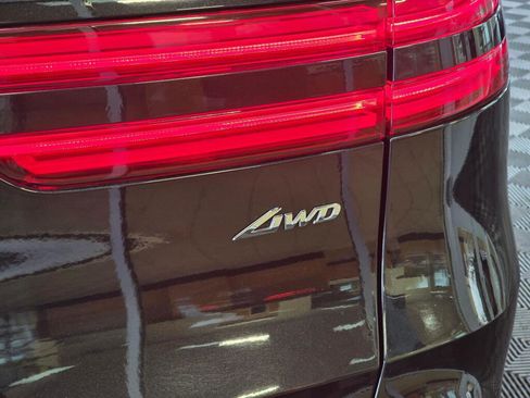 Used 2025 Genesis GV70 2.5T image 15