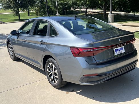 Used 2025 Volkswagen Jetta S FWD image 8
