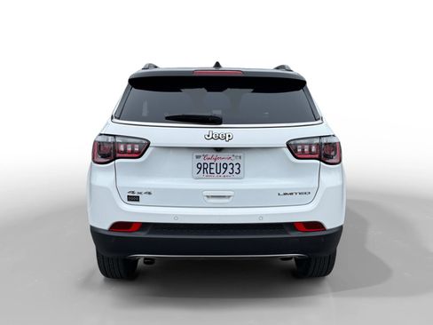 Used 2023 Jeep Compass Limited image 4