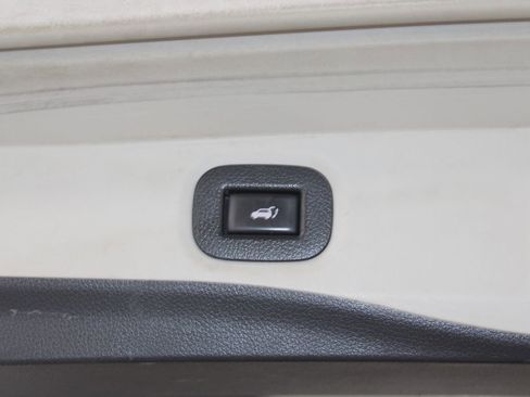 Used 2020 Nissan Rogue SV AWD/4WD image 14