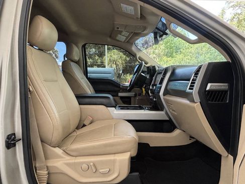 Used 2017 Ford F250 Lariat w/ Lariat Value Package AWD/4WD image 35