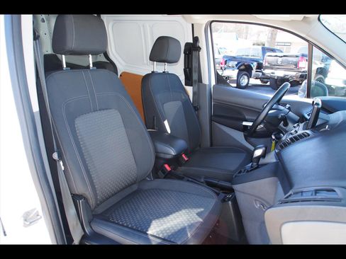 Used 2021 Ford Transit Connect XLT image 10
