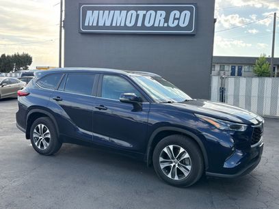 Used 2023 Toyota Highlander XLE