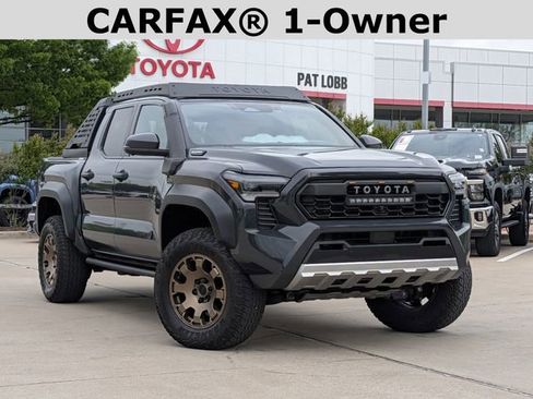 Used 2024 Toyota Tacoma 4x4 Double Cab Hybrid image 2