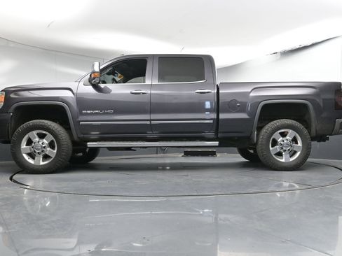 Used 2016 GMC Sierra 2500 Denali w/ Duramax Plus Package image 29