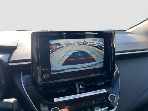 Used 2023 Toyota Corolla LE image 19