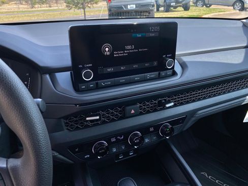 Used 2023 Honda Accord EX image 16