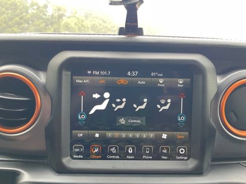 Used 2020 Jeep Gladiator Mojave AWD/4WD image 23