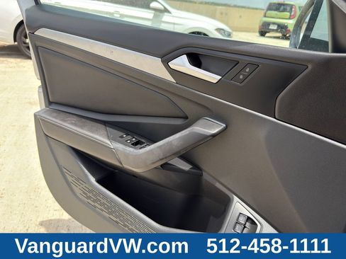 Used 2024 Volkswagen Jetta SE w/ Panoramic Sunroof Package FWD image 20