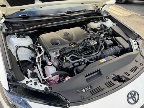 Used 2025 Toyota Camry SE image 37