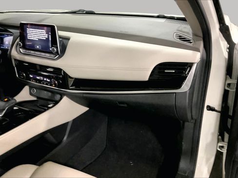 Used 2023 Nissan Rogue SL AWD/4WD image 19