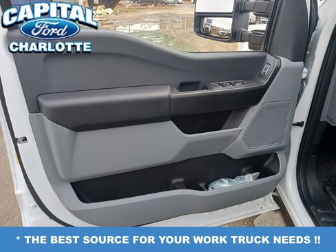 New 2026 Ford F250 XL w/ XL Chrome Package image 11