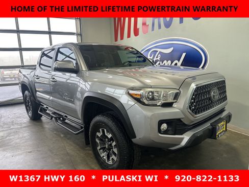Used 2019 Toyota Tacoma TRD Off-Road w/ TRD Premium Off Road Package RWD image 3