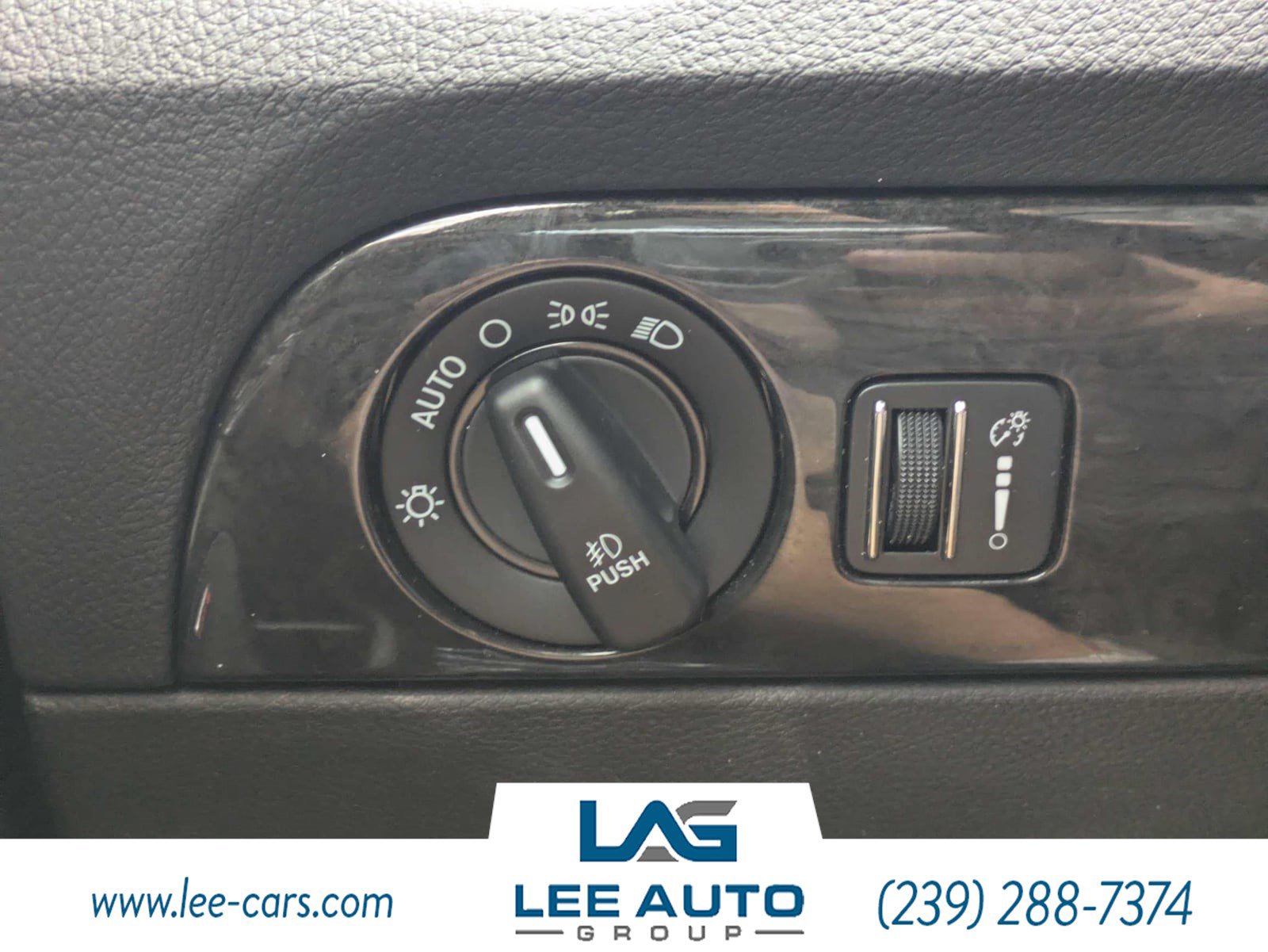 Used 2015 Dodge Durango Limited w/ Premium Group RWD image 23