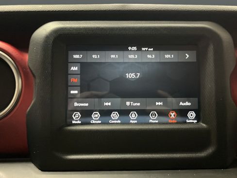 Used 2021 Jeep Wrangler Rubicon AWD/4WD image 14