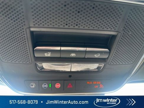 Used 2025 Buick Enclave Avenir w/ Super Cruise Package AWD/4WD image 32
