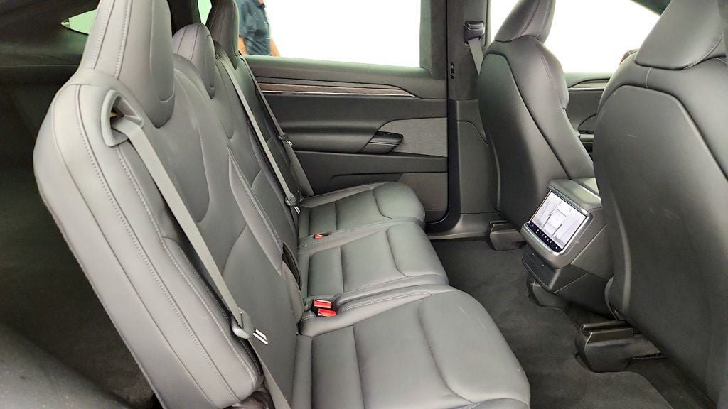 Used 2023 Tesla Model X AWD/4WD image 27