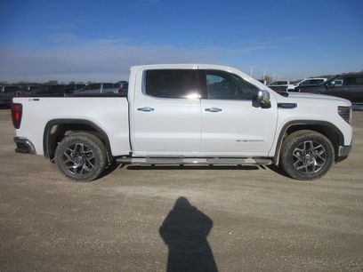 New 2026 GMC Sierra 1500 SLT w/ SLT Premium Plus Package