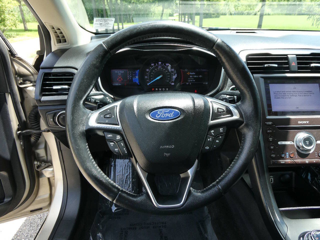 Used 2019 Ford Fusion Titanium AWD/4WD image 11