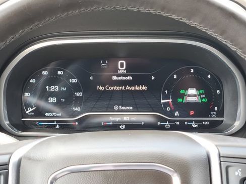 Used 2023 GMC Yukon XL SLT w/ SLT Luxury Package RWD image 14