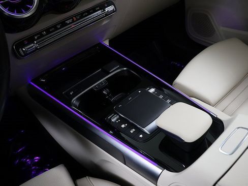 Used 2023 Mercedes-Benz GLB 250 4MATIC image 24