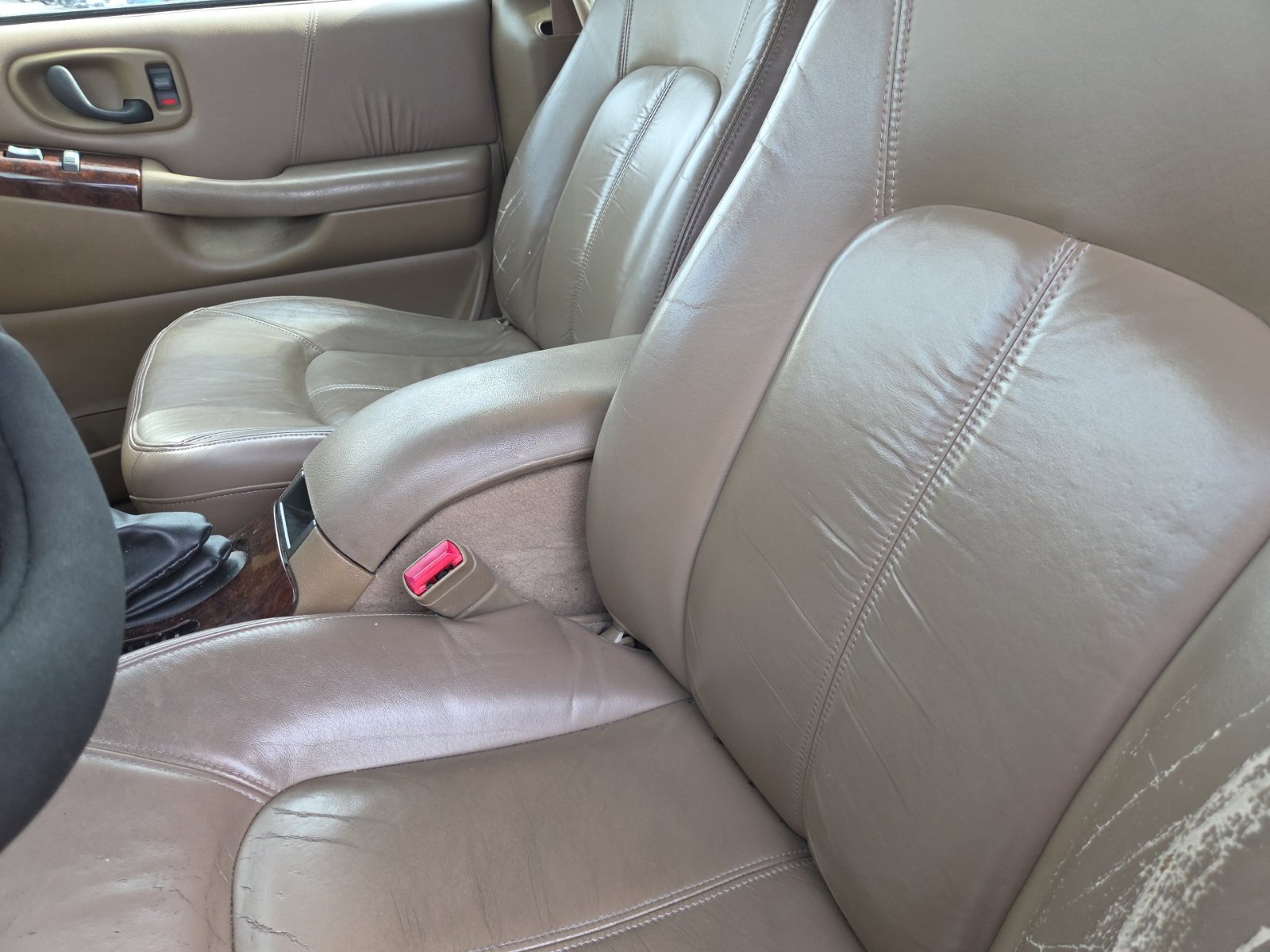 Used 1999 Oldsmobile Bravada AWD w/ Convenience Pkg I image 18