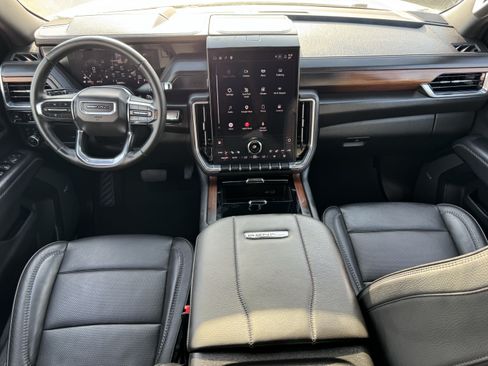 Used 2025 GMC Yukon Denali AWD/4WD image 10