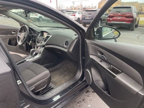 Used 2014 Chevrolet Cruze LT w/ All-Star Edition image 31