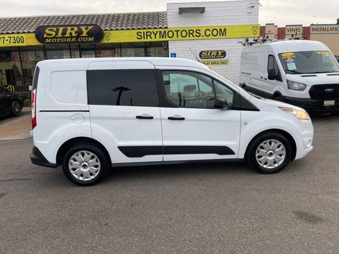 Used 2018 Ford Transit Connect XLT image 2