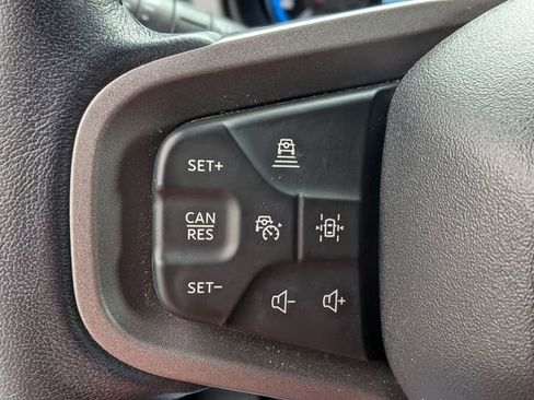 Used 2024 Ford Bronco Badlands image 16