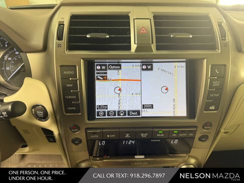 Used 2018 Lexus GX 460 Luxury w/ Preferred Accessory Package AWD/4WD image 31