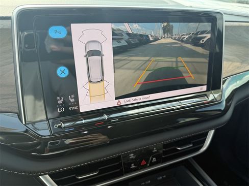 New 2026 Volkswagen Atlas SE image 19