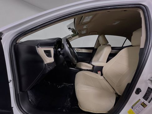 Used 2015 Toyota Corolla LE image 15