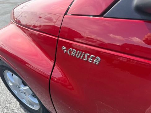 Used 2005 Chrysler PT Cruiser Touring FWD image 12