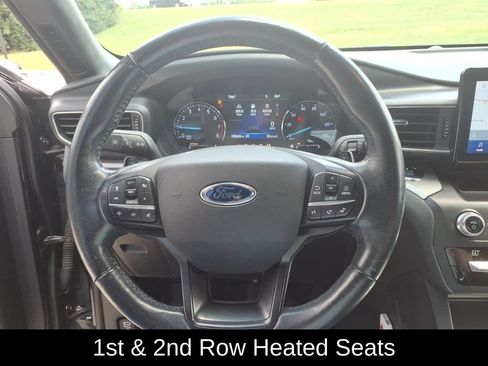 Used 2020 Ford Explorer XLT w/ Equipment Group 202A AWD/4WD image 17