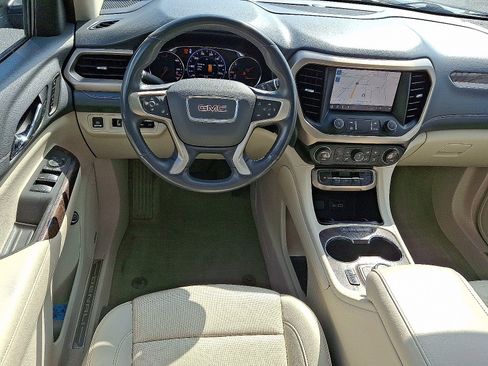 Used 2021 GMC Acadia Denali w/ Denali Ultimate Package AWD/4WD image 13