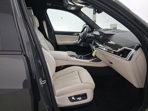 New 2026 BMW X7 M60i w/ Executive Package image 30
