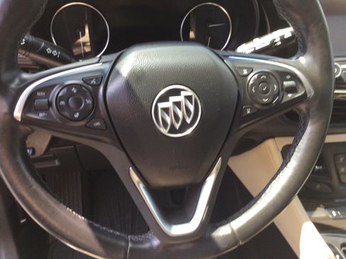 Used 2019 Buick Envision Premium w/ Driver Confidence Package image 18